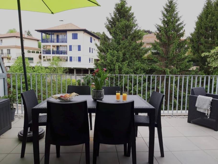 Апартаменты Bide Ona - Centre - Terrasse - Parking Бейонн Экстерьер фото
